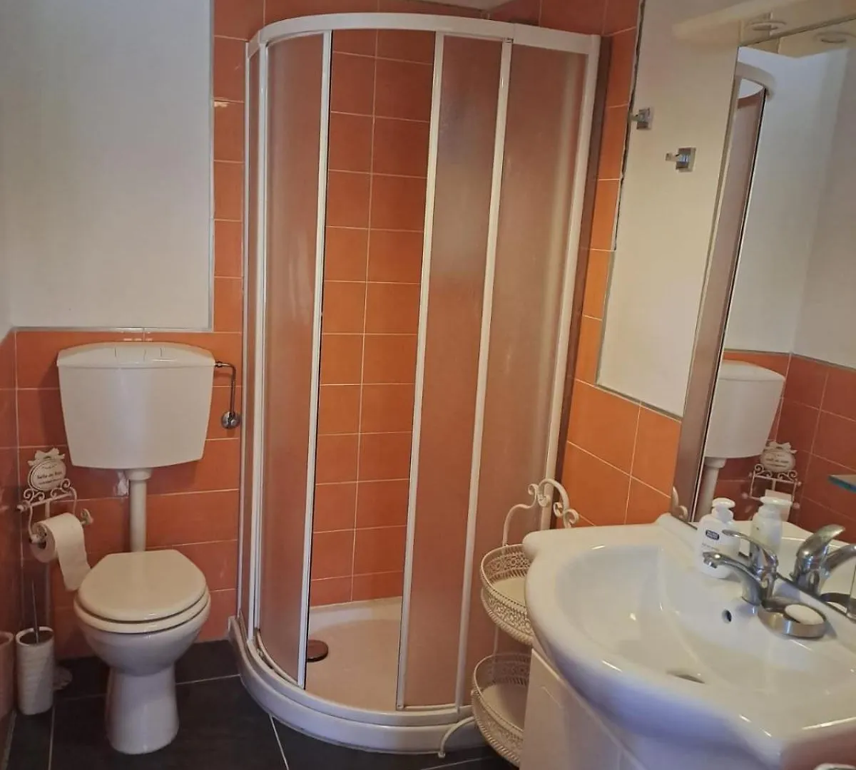 Casa Vannucci Lucca 0*,